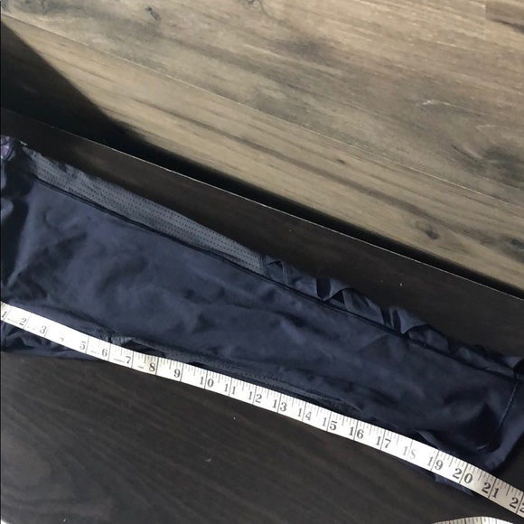 Lululemon crops - Picture 9 of 9